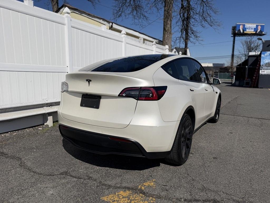 Tesla Model Y  2020