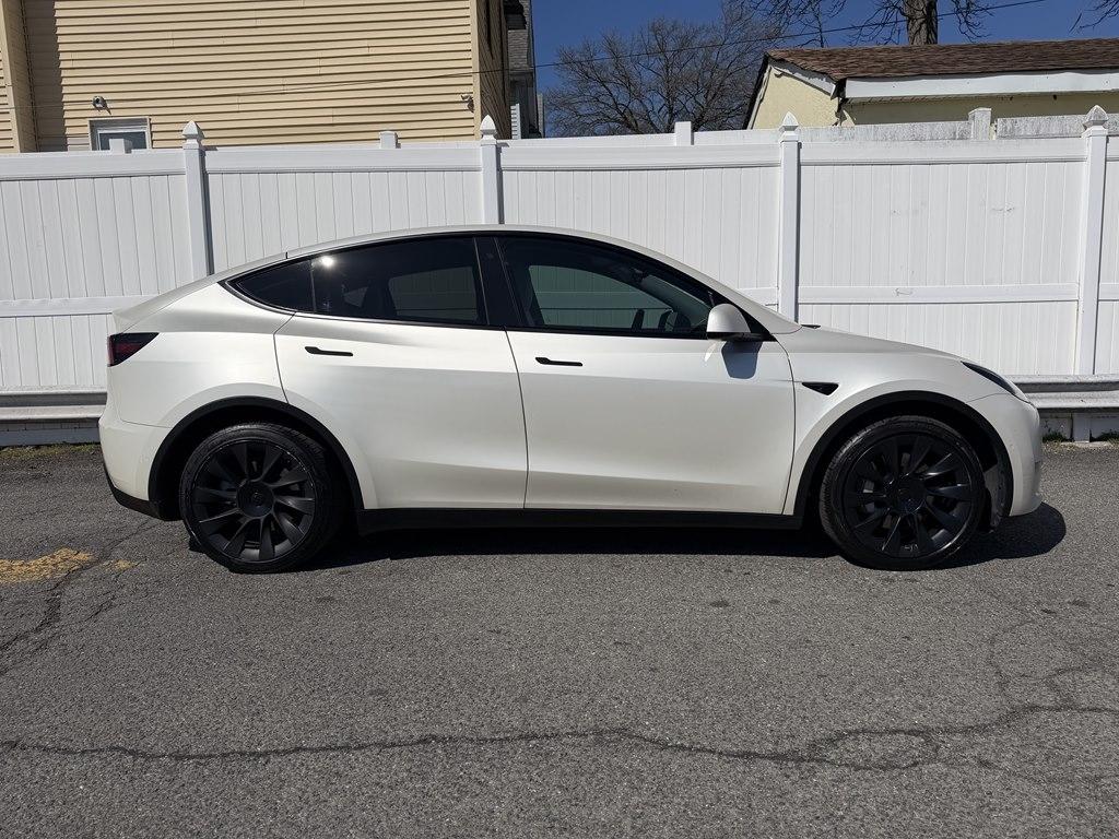 Tesla Model Y  2020