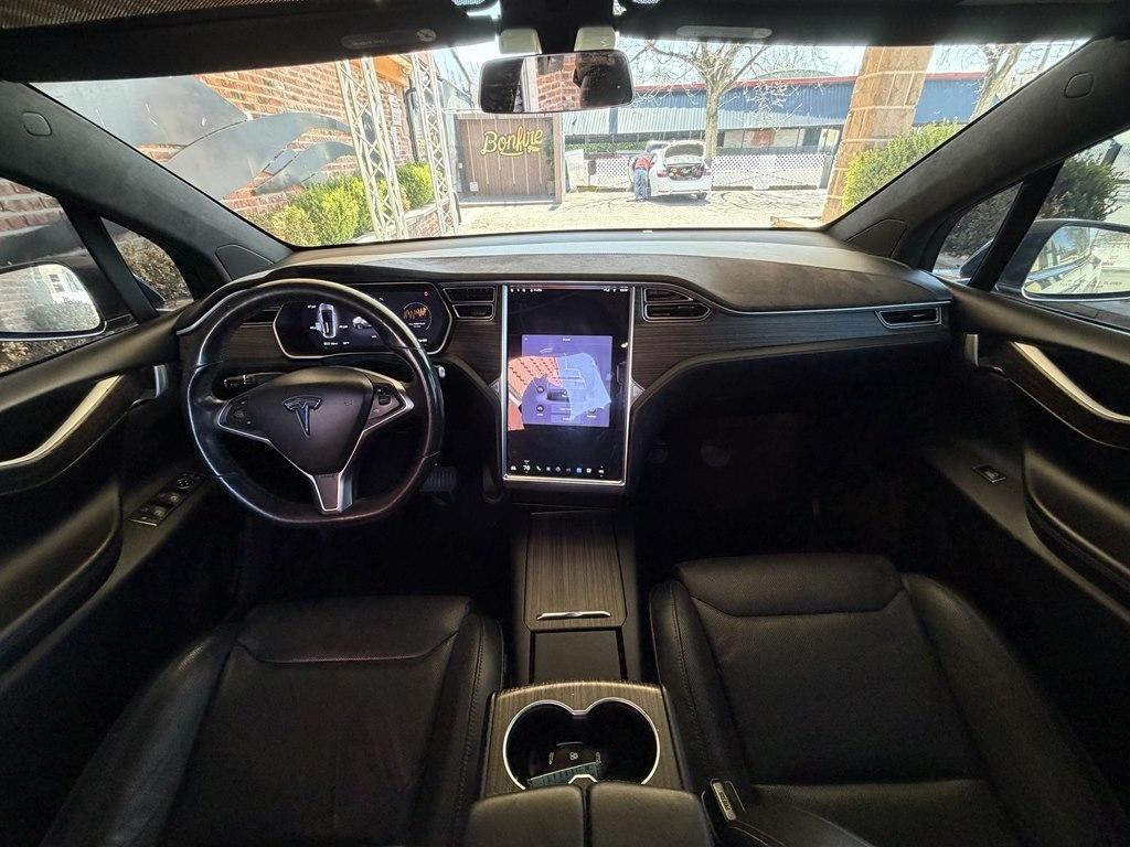 Tesla Model X  2016
