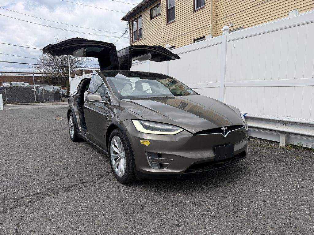 Tesla Model X  2016