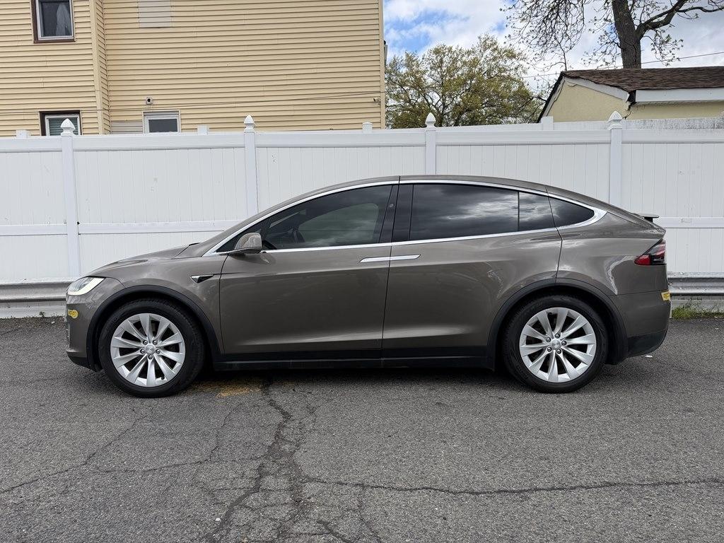 Tesla Model X  2016