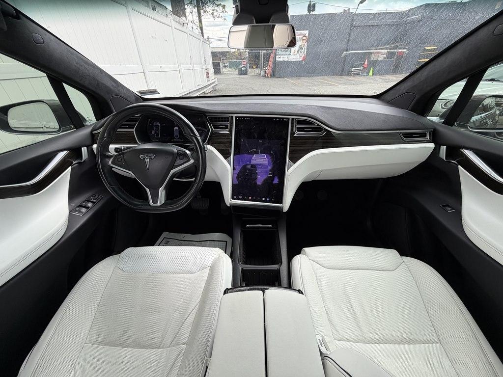 Tesla Model X  2016