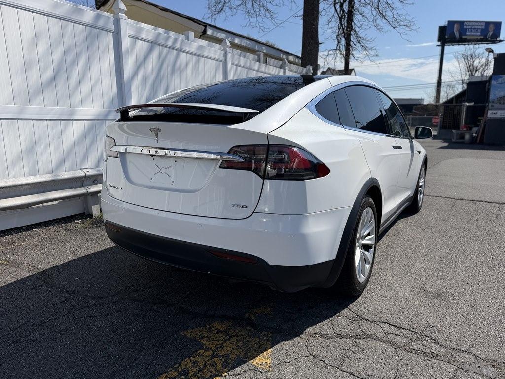 Tesla Model X  2017