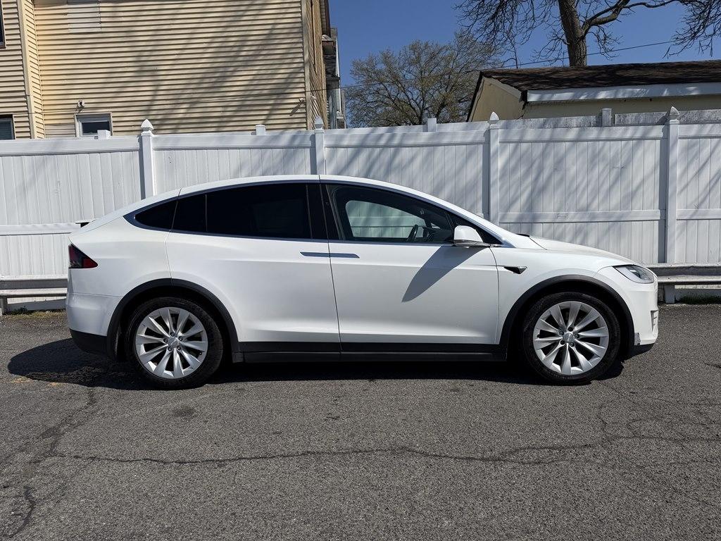 Tesla Model X  2017