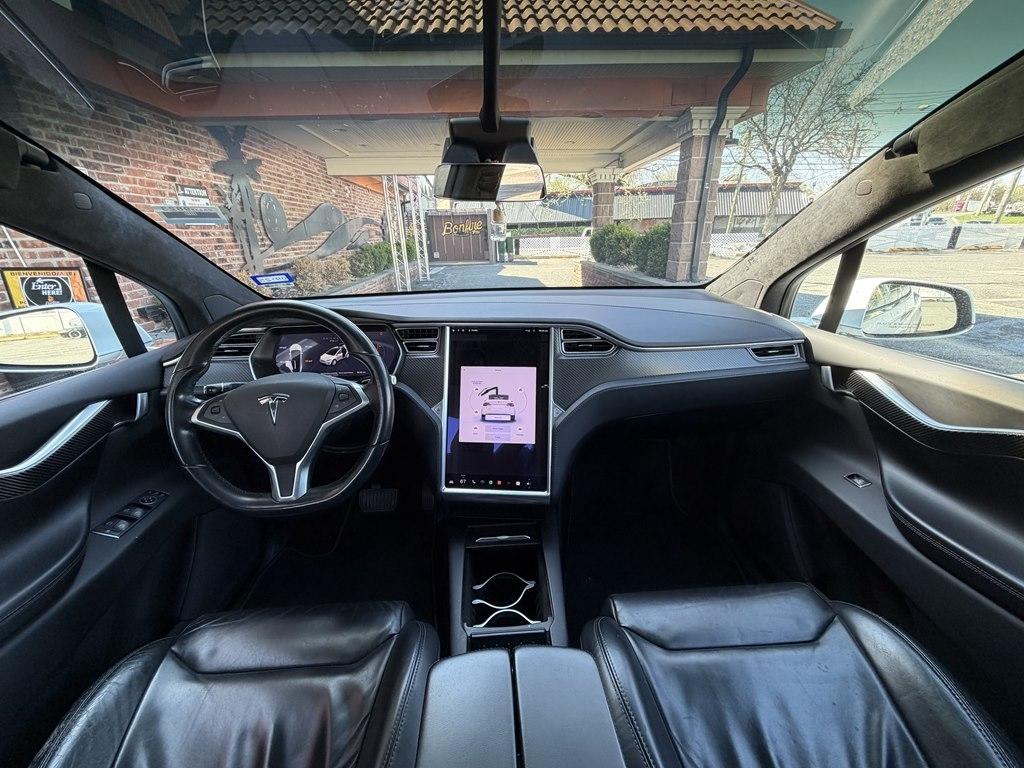 Tesla Model X  2017