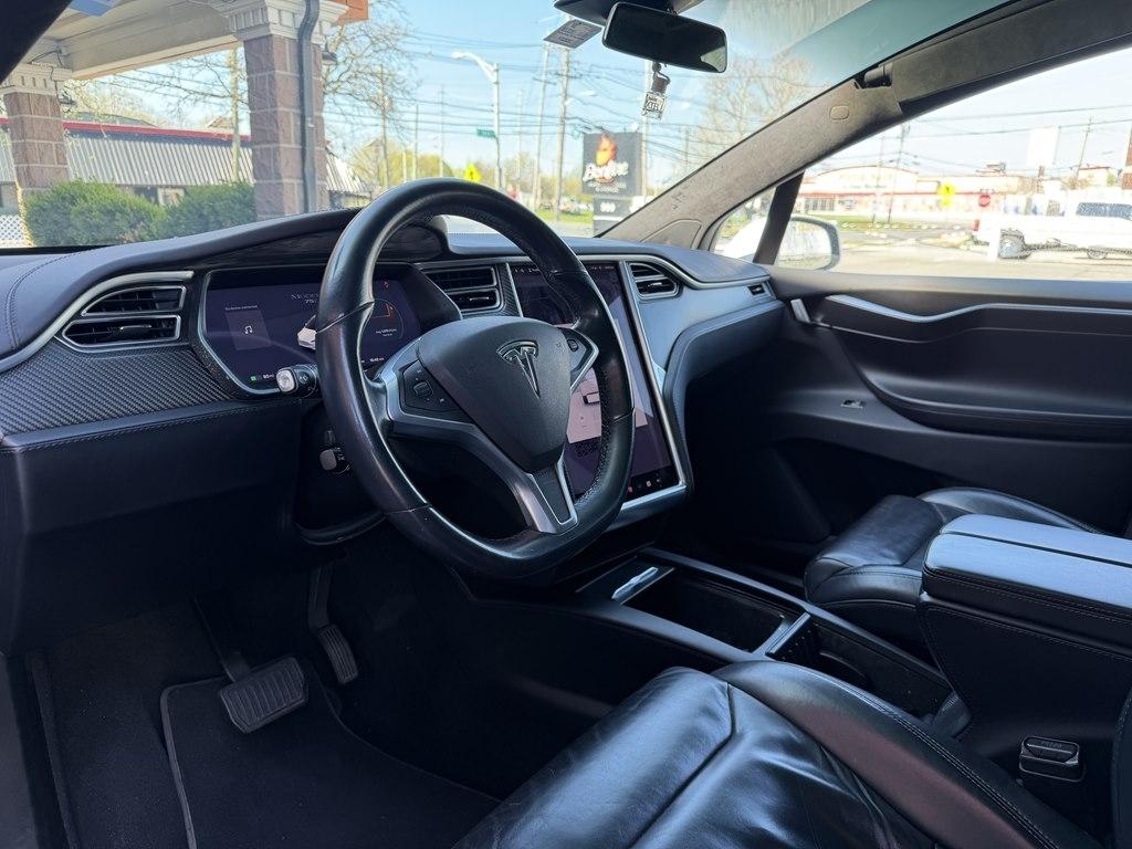 Tesla Model X  2017