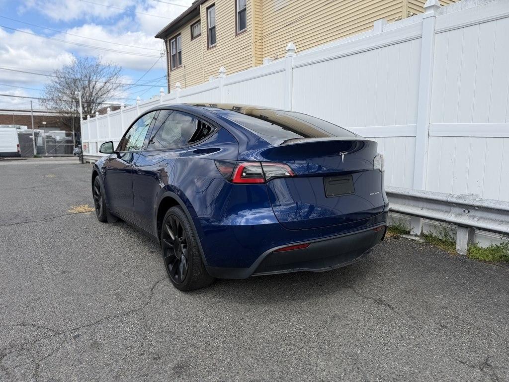 Tesla Model Y  2021