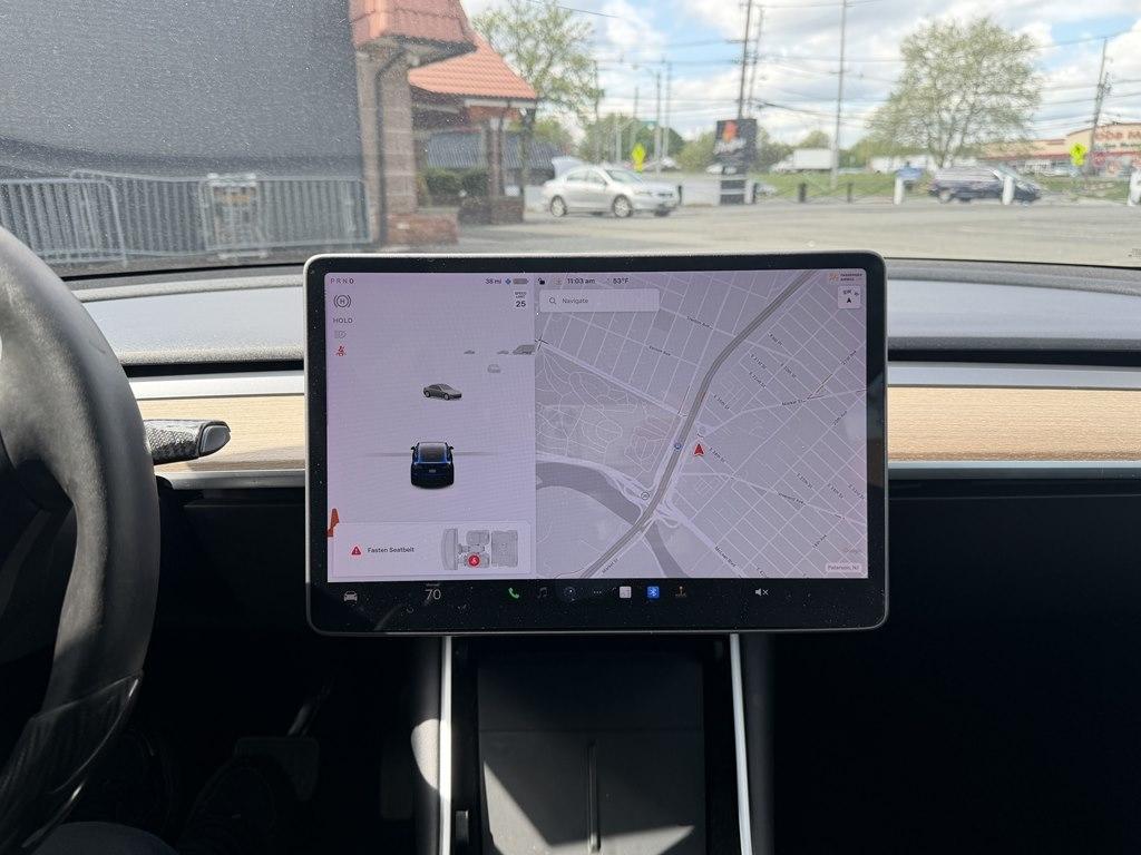 Tesla Model Y  2021