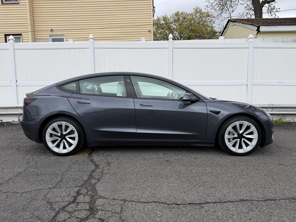 Tesla Model 3  2021