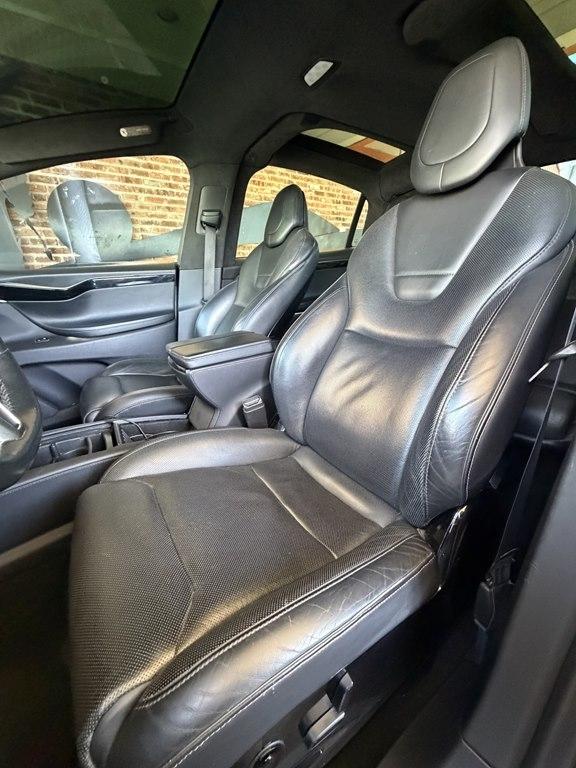Tesla Model X  2016