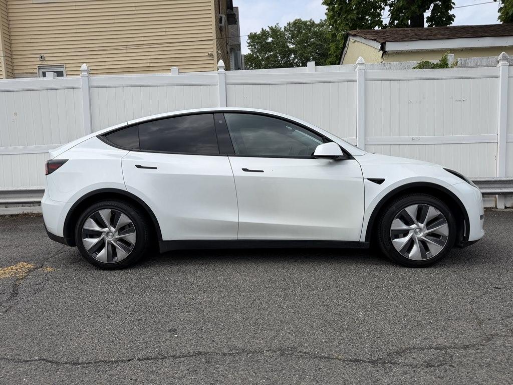 Tesla Model Y  2021