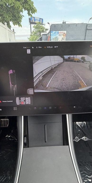 Tesla Model Y  2021