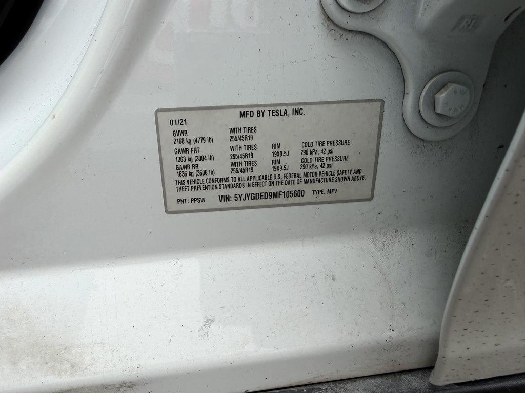 Tesla Model Y  2021