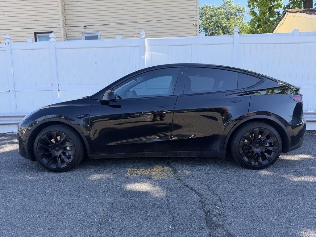 Tesla Model Y  2021