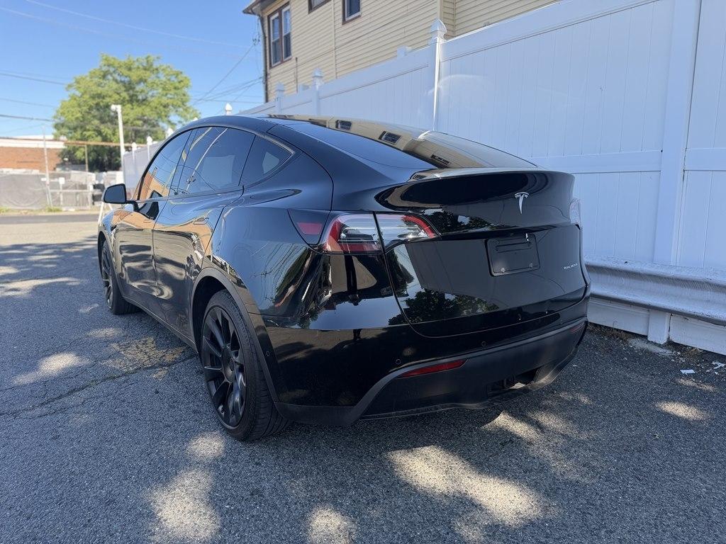 Tesla Model Y  2021