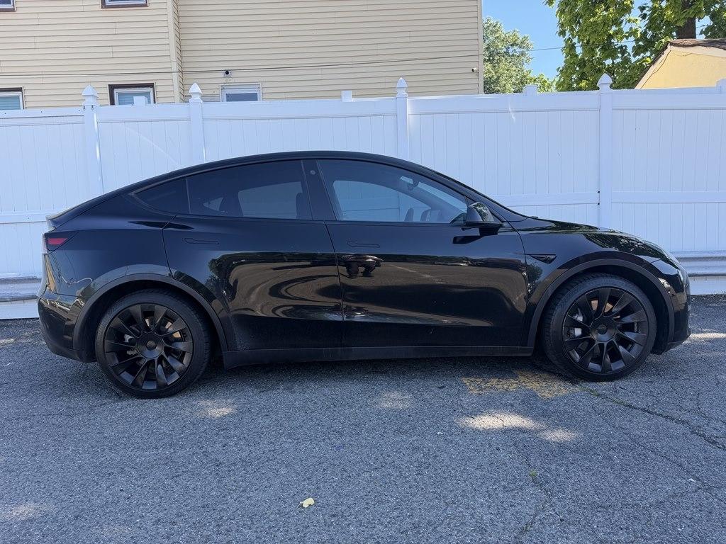 Tesla Model Y  2021