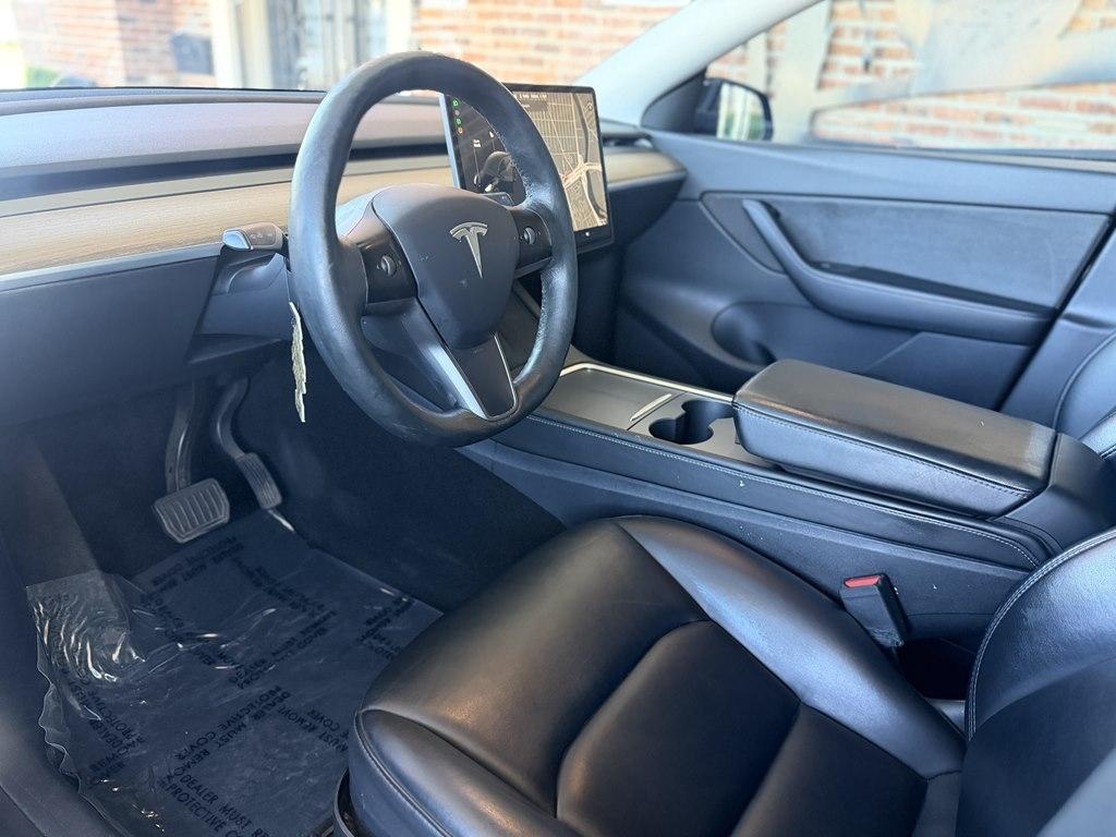 Tesla Model Y  2021