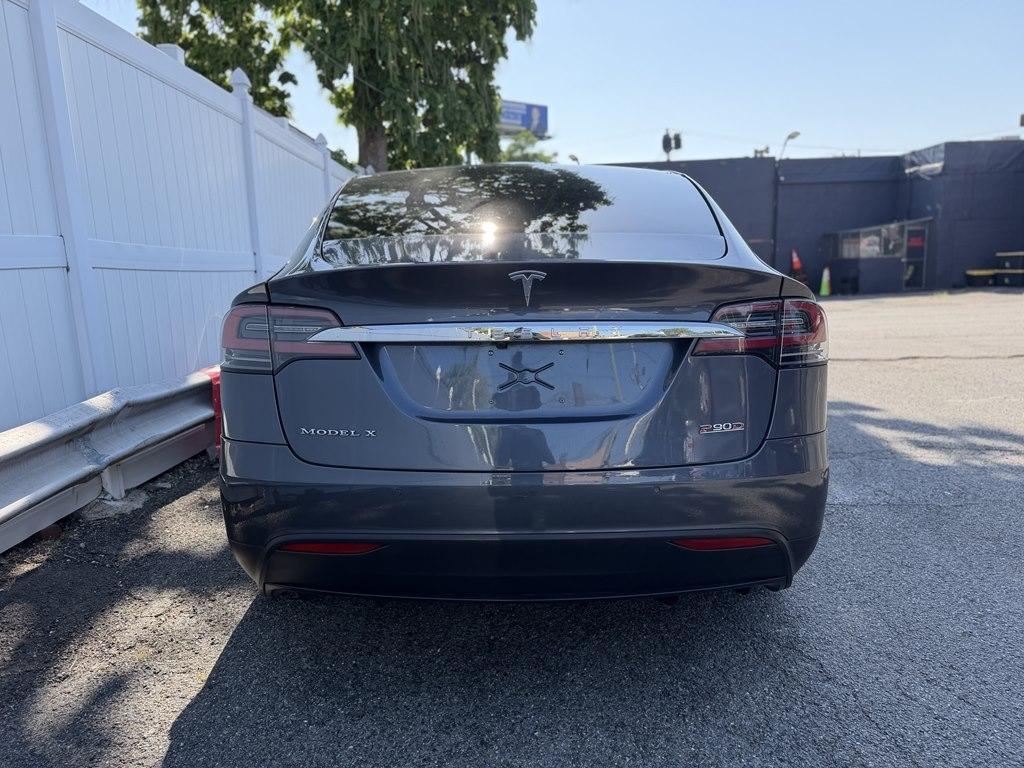 Tesla Model X  2016