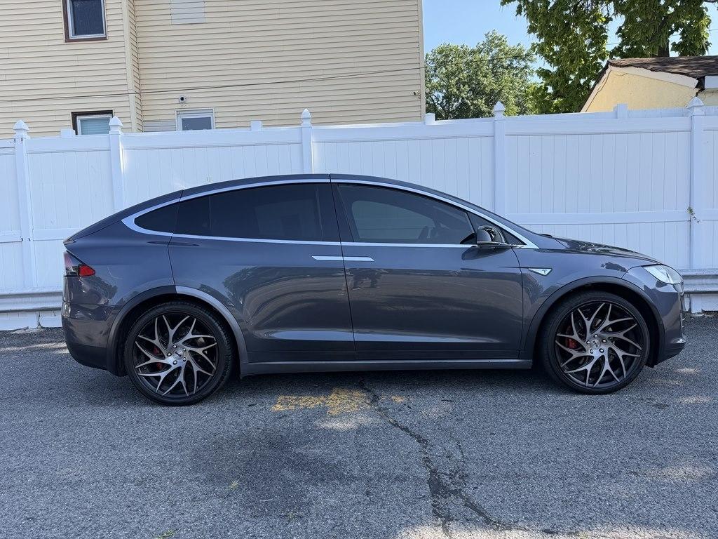 Tesla Model X  2016
