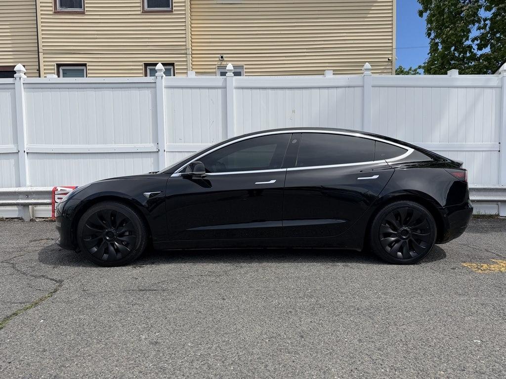 Tesla Model 3  2019