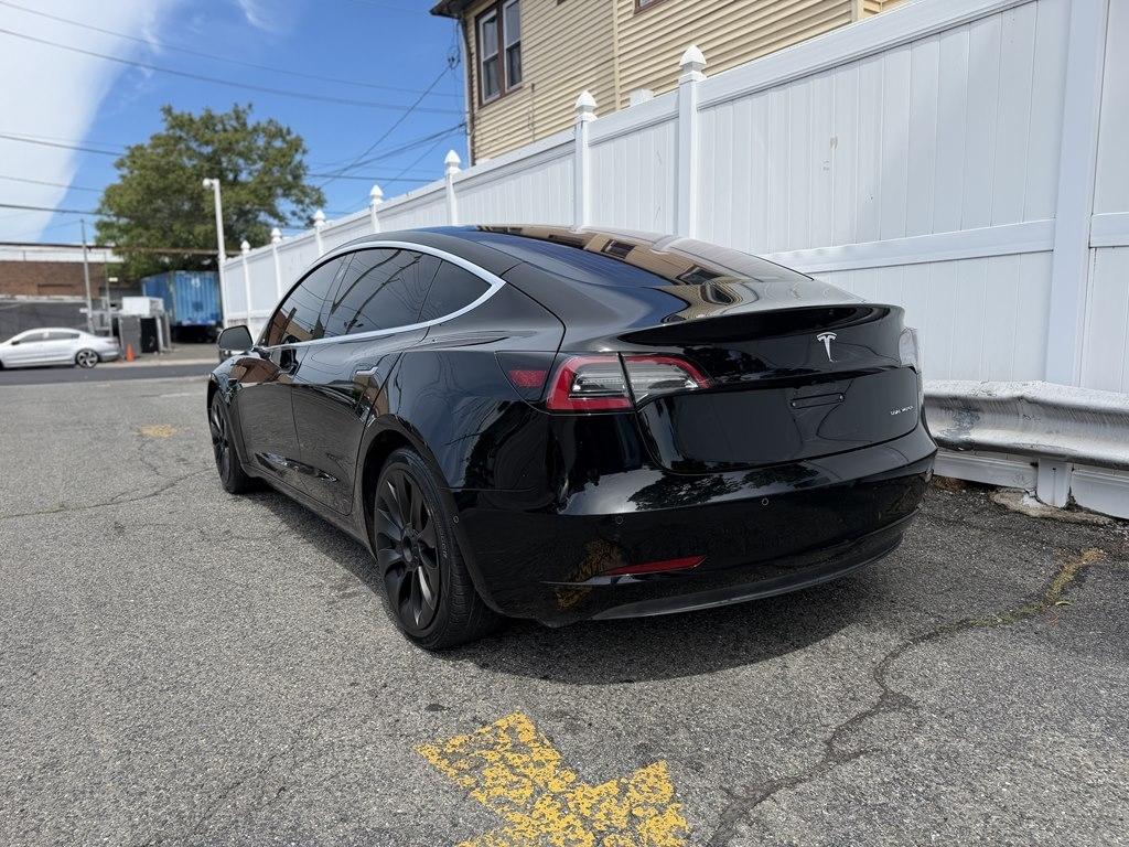 Tesla Model 3  2019