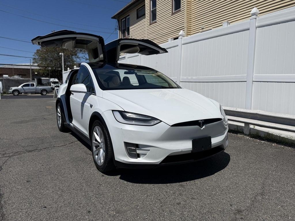 Tesla Model X  2018