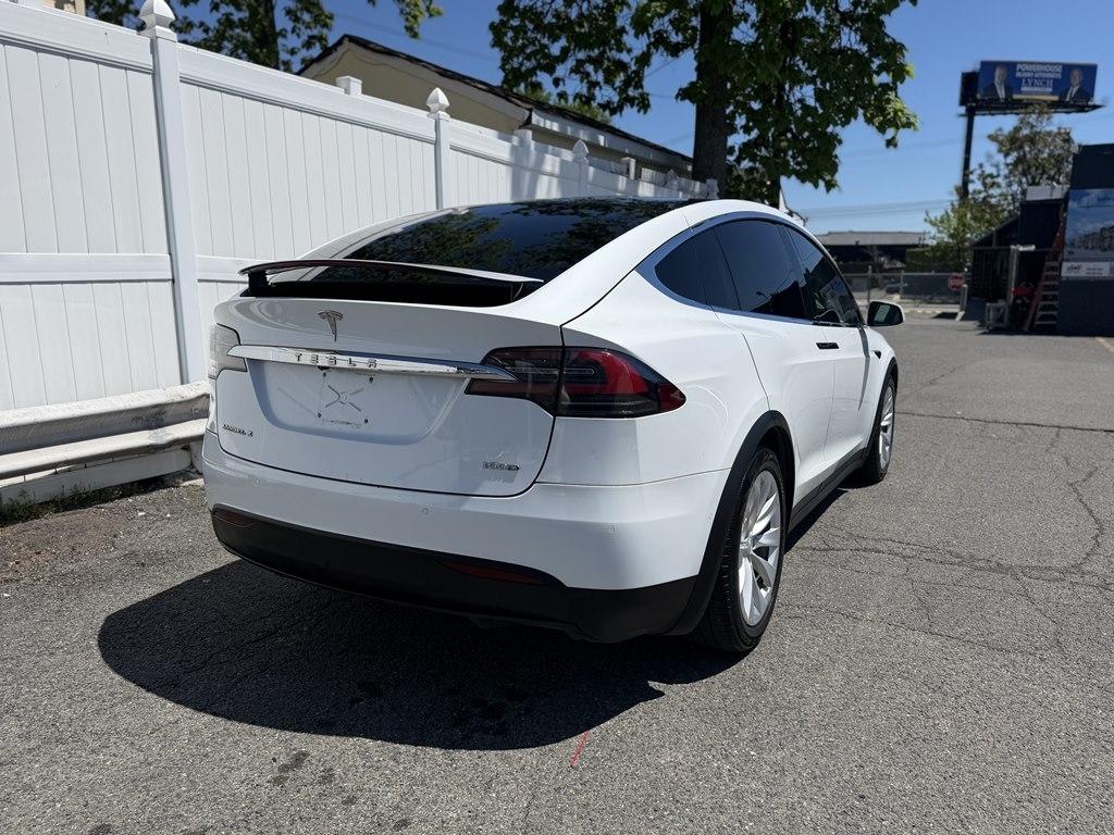 Tesla Model X  2018