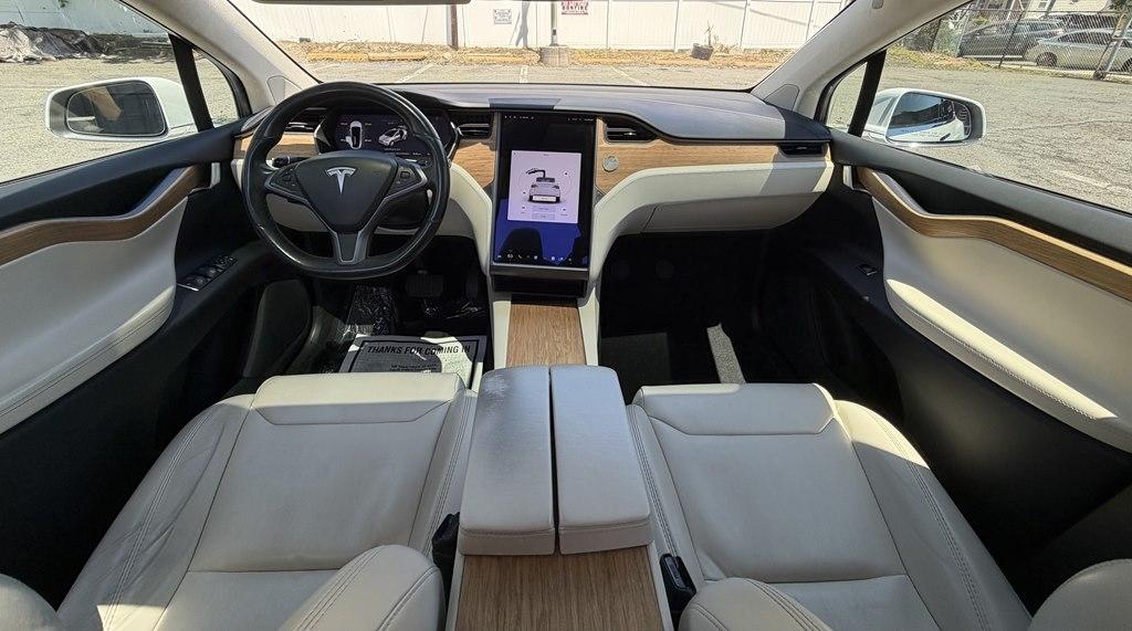 Tesla Model X  2018