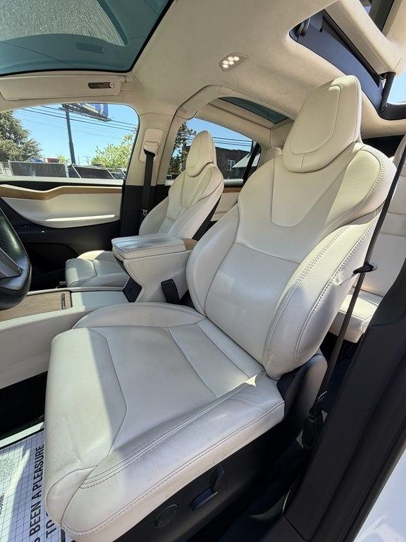 Tesla Model X  2018