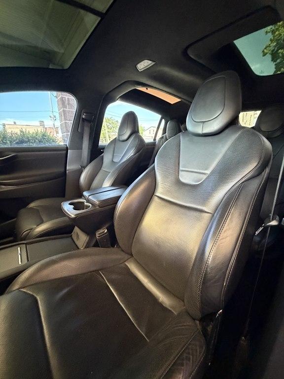 Tesla Model X  2016