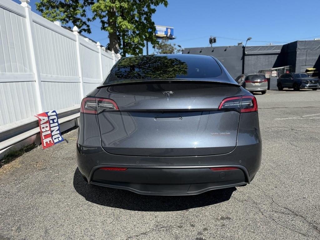 Tesla Model Y  2022