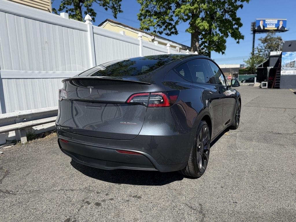 Tesla Model Y  2022