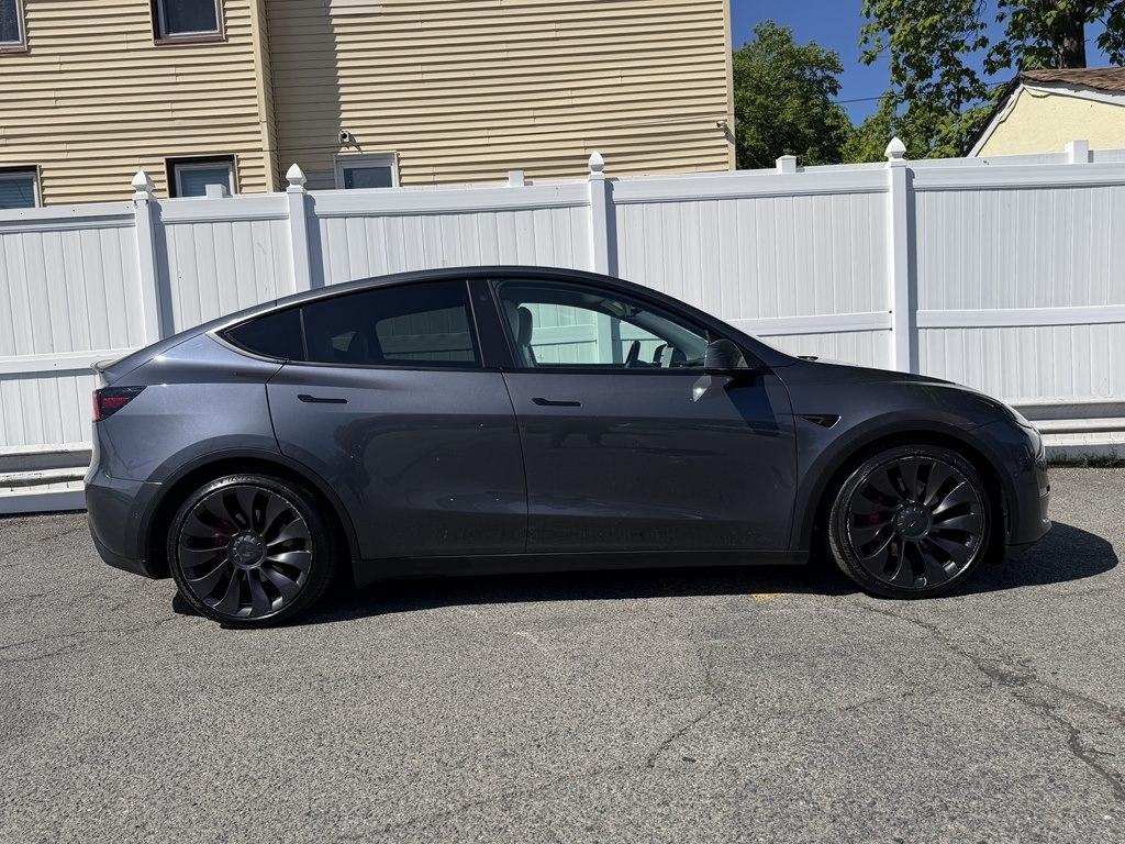 Tesla Model Y  2022