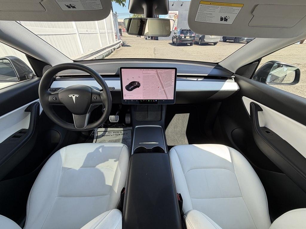 Tesla Model Y  2022