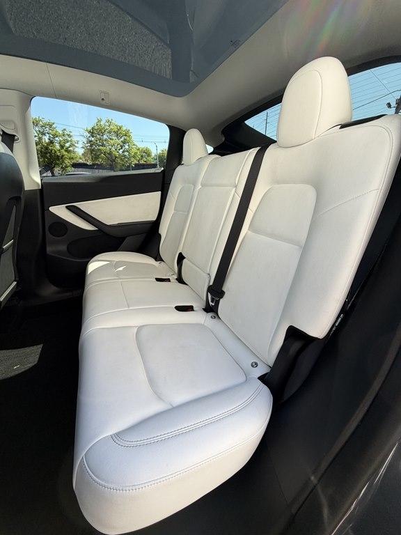 Tesla Model Y  2022