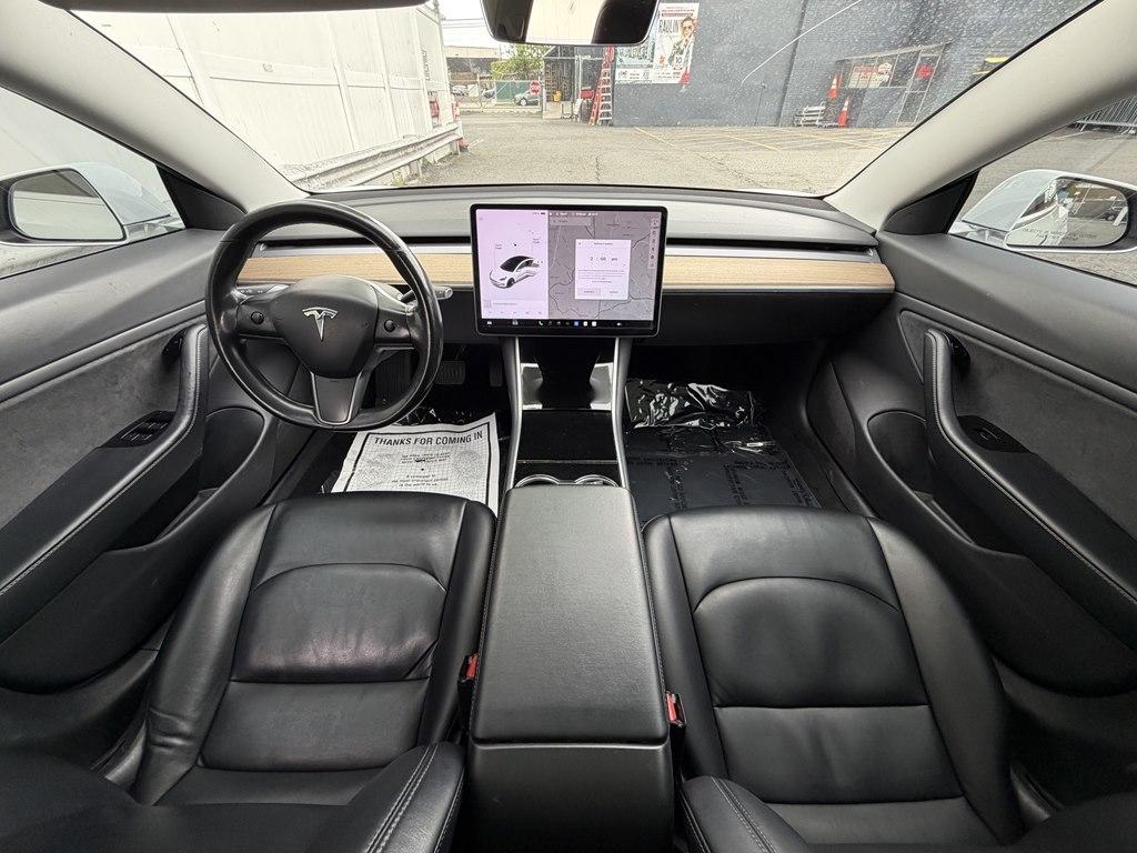Tesla Model 3  2018