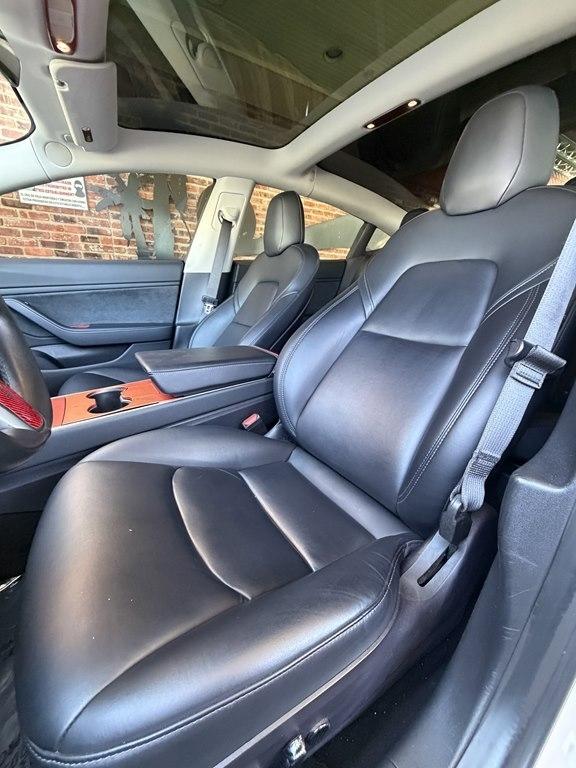 Tesla Model 3  2018