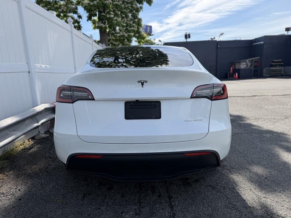 Tesla Model Y  2020