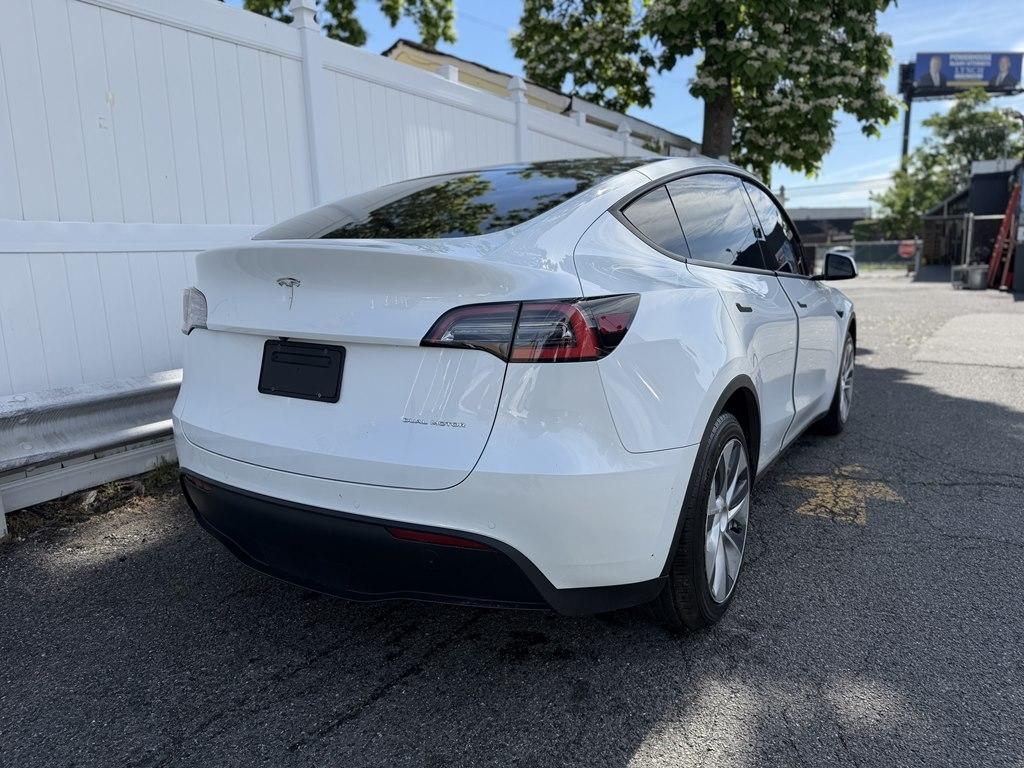 Tesla Model Y  2020