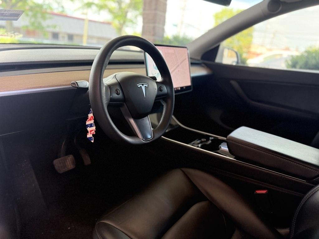 Tesla Model Y  2020