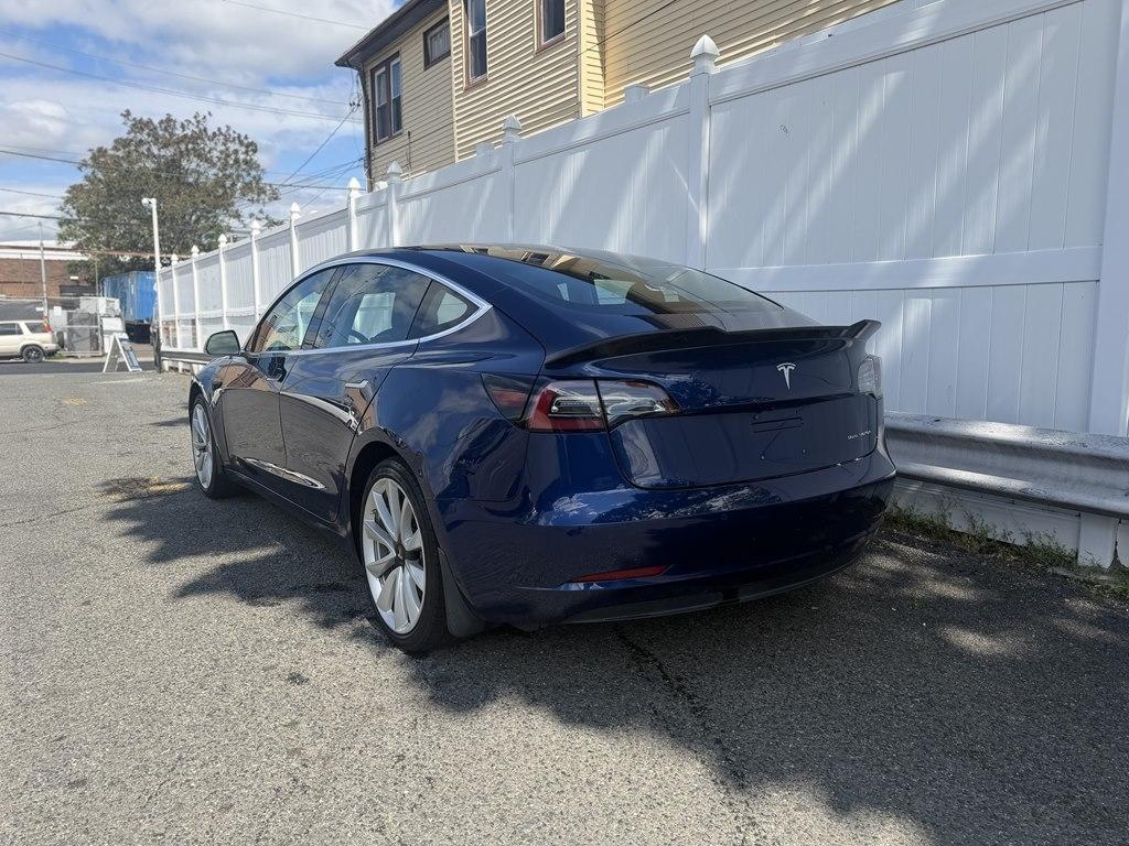Tesla Model 3  2018