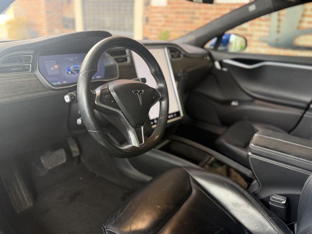 Tesla Model S  2016