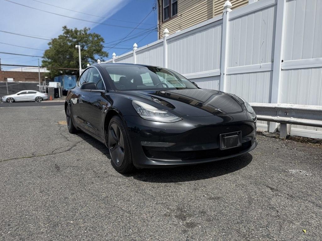 Tesla Model 3  2019