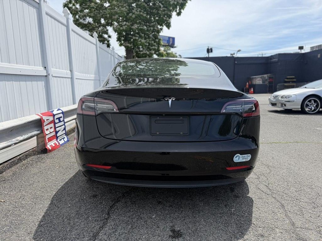 Tesla Model 3  2019