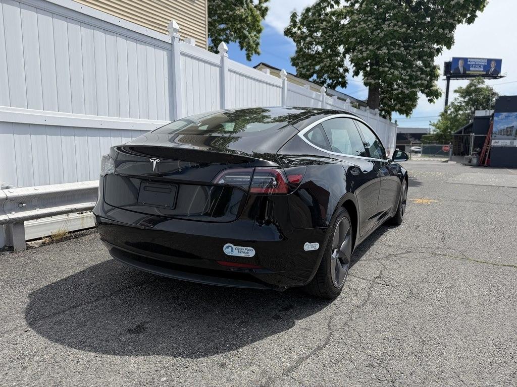 Tesla Model 3  2019