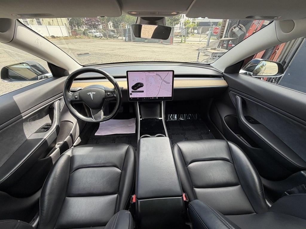 Tesla Model 3  2019