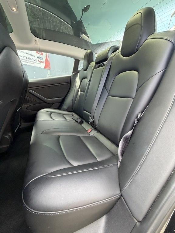 Tesla Model 3  2019