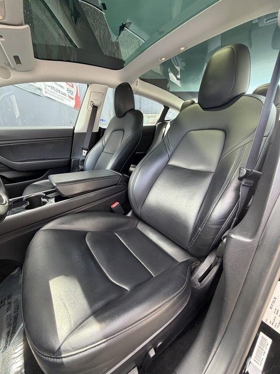 Tesla Model 3  2019