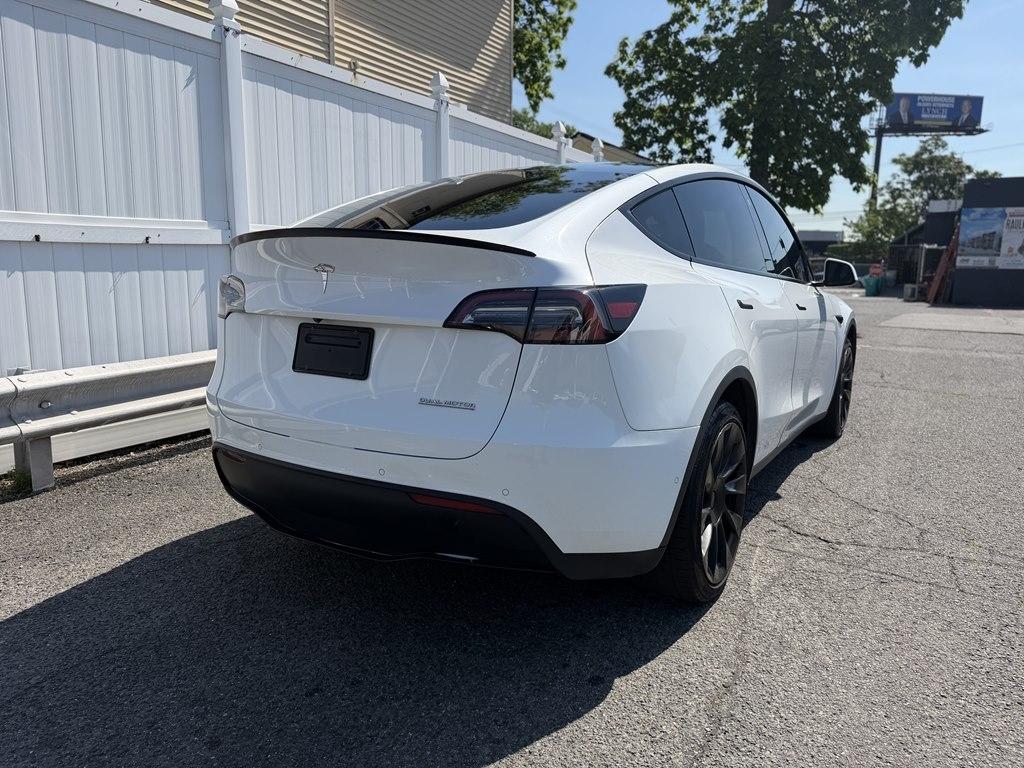 Tesla Model Y  2022