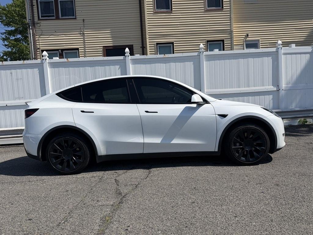Tesla Model Y  2022